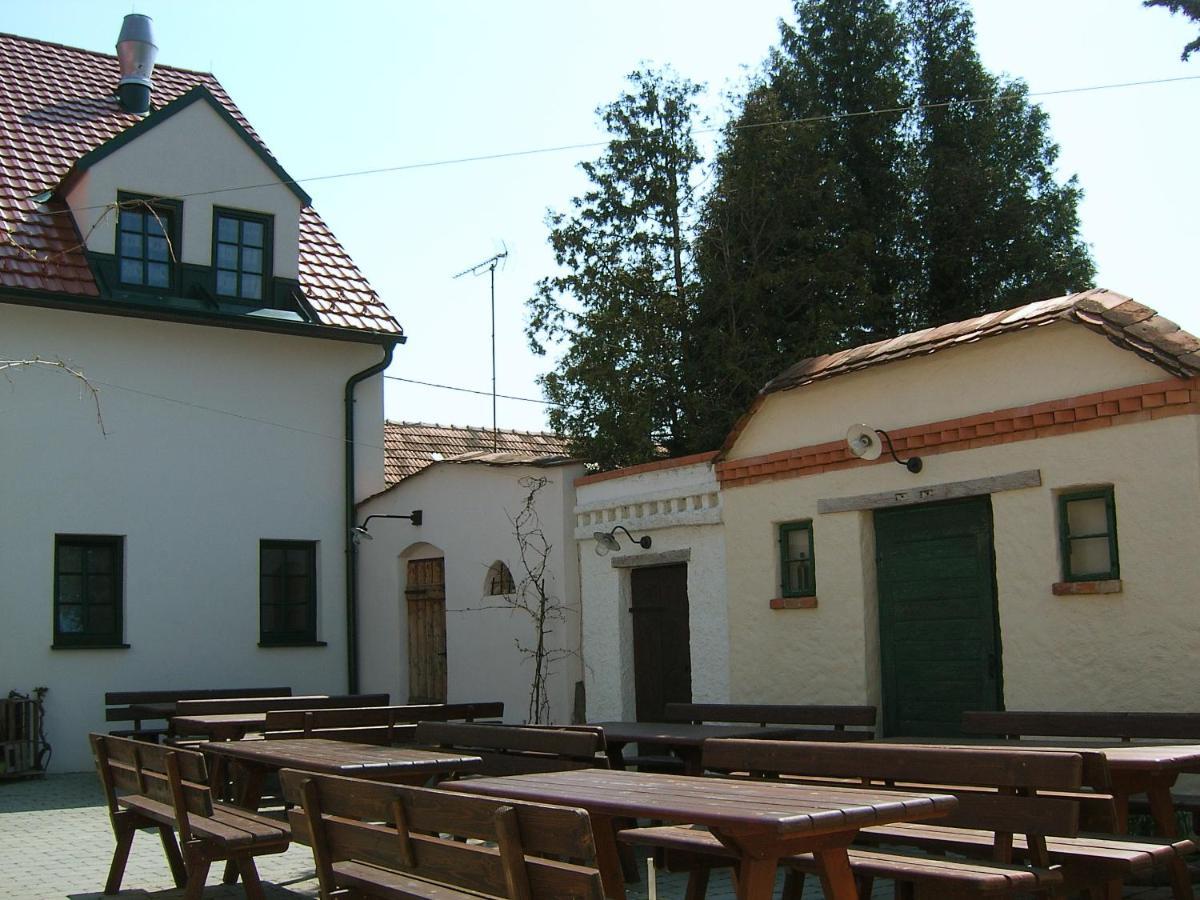 Hanfthal-Hof Laa an der Thaya Exterior photo